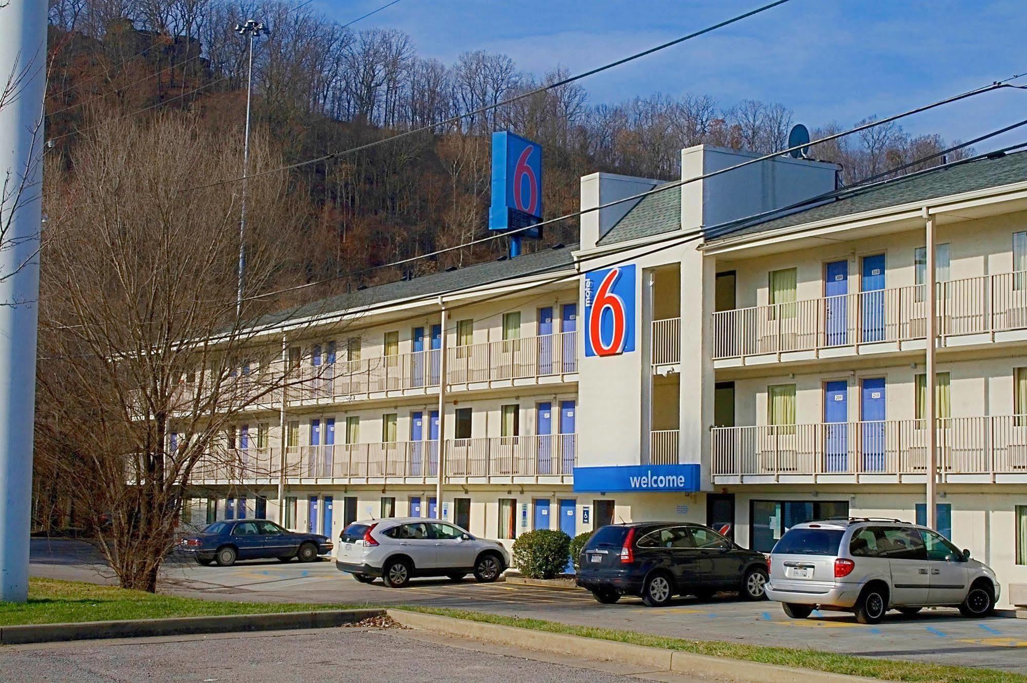 Days Inn By Wyndham Charleston Wv Exterior foto