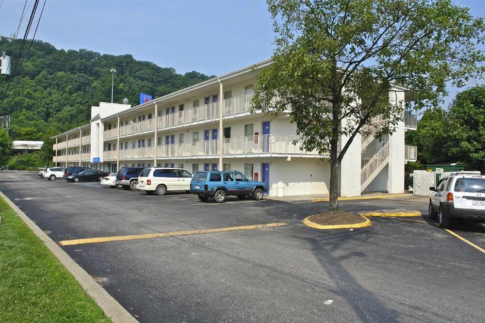 Days Inn By Wyndham Charleston Wv Facilități foto